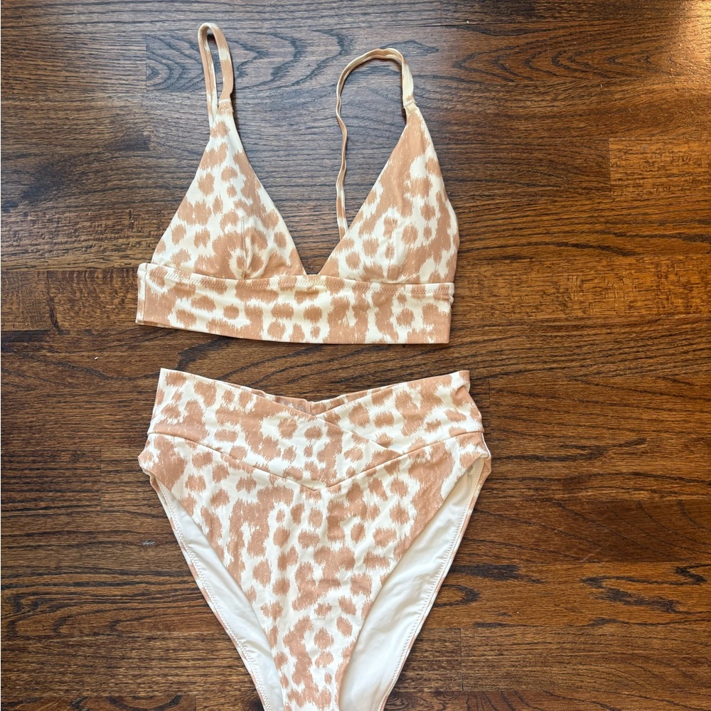 aerie Beige and White Leopard-Print Bikini Set high waisted S/M